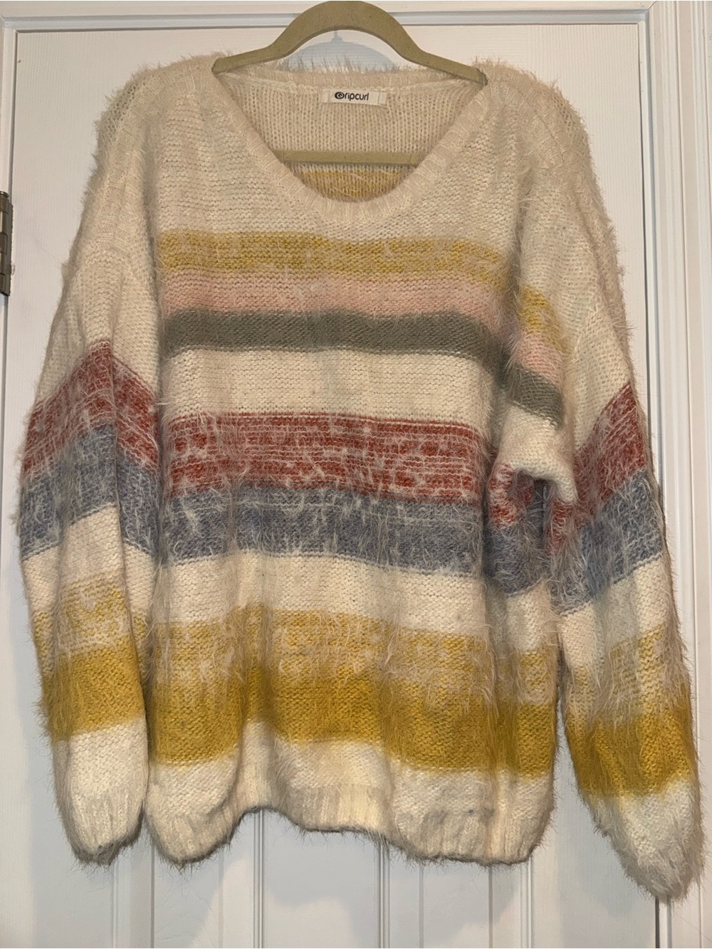 Rip Curl Fuzzy Wool Blend Striped Oversized Eyelash Knit Sweater Women’s Large - Picture 2 of 7